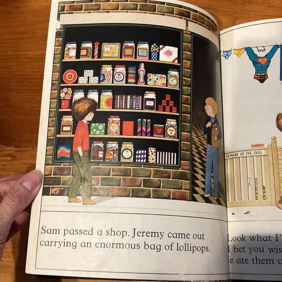 LOOK WHAT I'VE GOT! by Anthony Browne 1980 HC Book - Picture 2 of 10